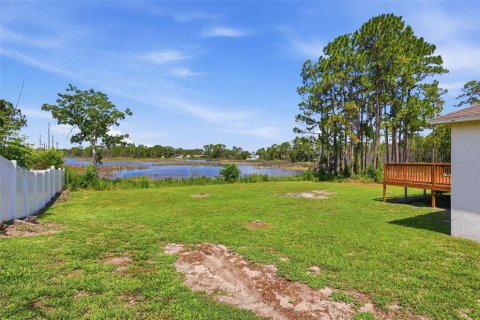 Casa en venta en Deltona, Florida, 4 dormitorios, 236.16 m2 № 2215809 - foto 7