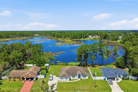 Casa en venta en Deltona, Florida, 4 dormitorios, 236.16 m2 № 2215809 - foto 21