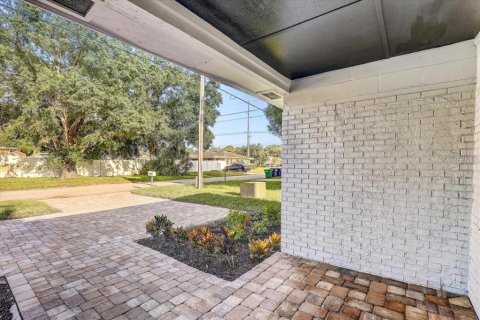 Villa ou maison à louer à Tampa, Floride: 3 chambres, 125.79 m2 № 1906098 - photo 16