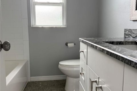 Villa ou maison à louer à Tampa, Floride: 3 chambres, 125.79 m2 № 1906098 - photo 7