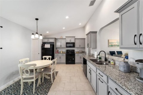 House in Ocala, Florida 3 bedrooms, 141.86 sq.m. № 1527981 - photo 19