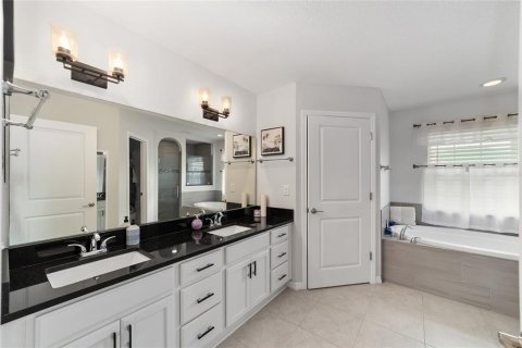House in Ocala, Florida 3 bedrooms, 141.86 sq.m. № 1527981 - photo 27