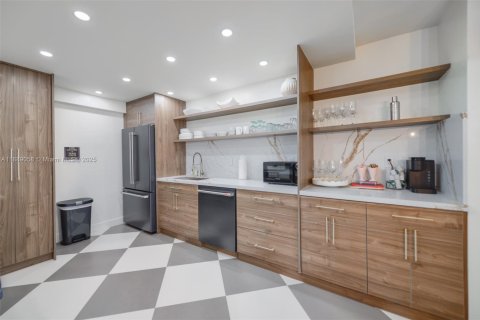 Copropriété à vendre à Sunny Isles Beach, Floride: 2 chambres, 133.78 m2 № 2013508 - photo 14