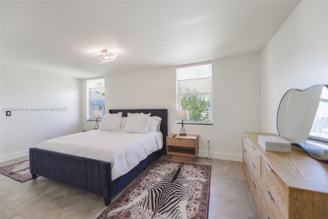 Copropriété à vendre à Sunny Isles Beach, Floride: 2 chambres, 133.78 m2 № 2013508 - photo 18