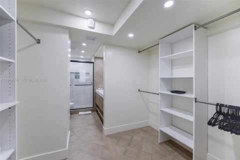 Condo in Sunny Isles Beach, Florida, 2 bedrooms № 2013508 - photo 21