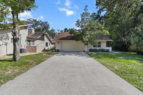 Casa en venta en Homosassa, Florida, 2 dormitorios, 191.66 m2 № 1902121 - foto 4