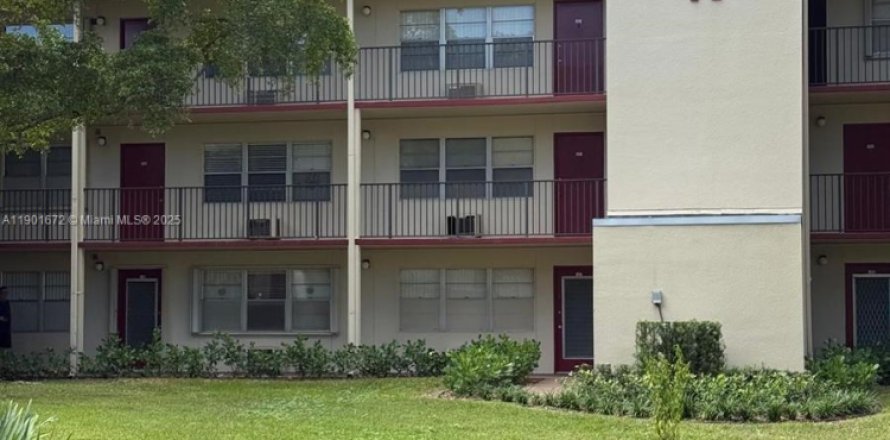 Condo à Pembroke Pines, Floride, 2 chambres № 1963214