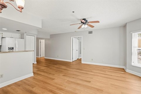 Condo in Clearwater, Florida, 3 bedrooms  № 2099480 - photo 6
