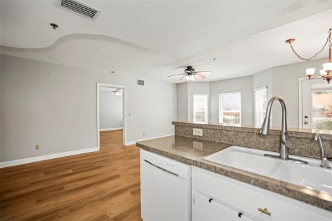 Condo in Clearwater, Florida, 3 bedrooms  № 2099480 - photo 11
