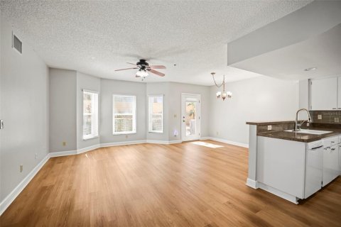 Condo in Clearwater, Florida, 3 bedrooms  № 2099480 - photo 4