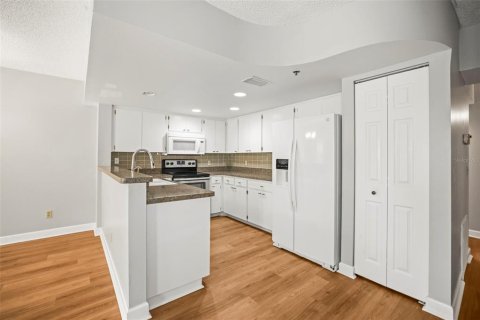 Condo in Clearwater, Florida, 3 bedrooms  № 2099480 - photo 8