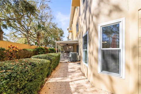 Condo in Clearwater, Florida, 3 bedrooms  № 2099480 - photo 28