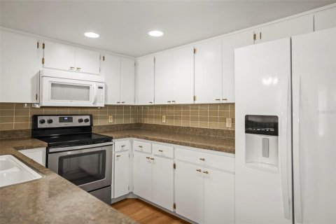 Condo in Clearwater, Florida, 3 bedrooms  № 2099480 - photo 10