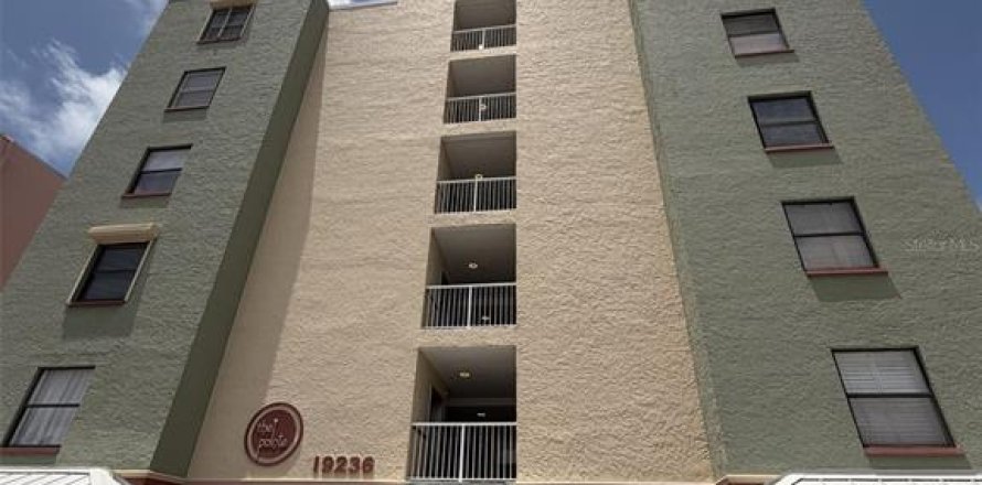 Condo in Indian Shores, Florida, 2 bedrooms № 2218444