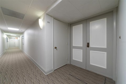 Condominio en venta en Clearwater, Florida, 2 dormitorios, 120.59 m2 № 2093233 - foto 2