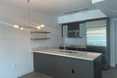 Кондоминиум с 1 спальней в Майами, Флорида № 2145836