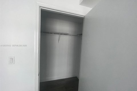 Купить кондоминиум в Майами, Флорида 1 спальня, 68.56м2, № 2145836 - фото 23