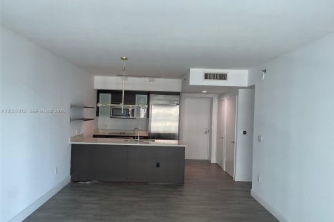 Купить кондоминиум в Майами, Флорида 1 спальня, 68.56м2, № 2145836 - фото 16