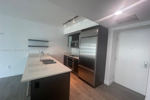 Купить кондоминиум в Майами, Флорида 1 спальня, 68.56м2, № 2145836 - фото 25