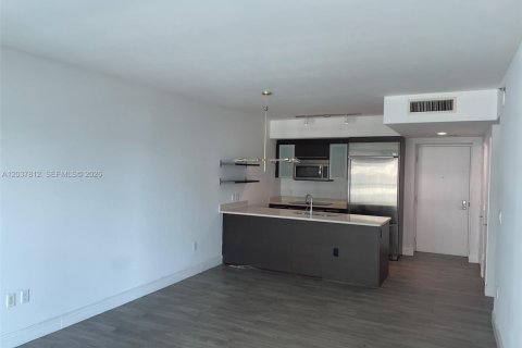 Купить кондоминиум в Майами, Флорида 1 спальня, 68.56м2, № 2145836 - фото 17