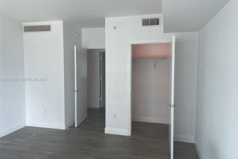 Купить кондоминиум в Майами, Флорида 1 спальня, 68.56м2, № 2145836 - фото 4