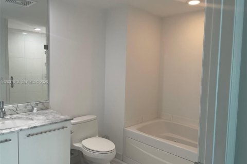 Купить кондоминиум в Майами, Флорида 1 спальня, 68.56м2, № 2145836 - фото 6