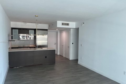 Купить кондоминиум в Майами, Флорида 1 спальня, 68.56м2, № 2145836 - фото 18