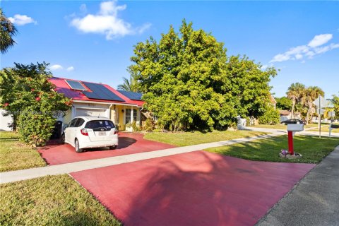 Купить виллу или дом в Норт-Лодердейл, Флорида 3 спальни, 160.81м2, № 1974766 - фото 4