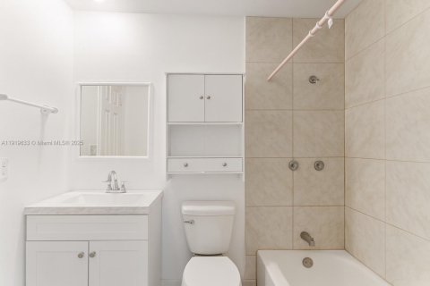 Купить виллу или дом в Норт-Лодердейл, Флорида 3 спальни, 160.81м2, № 1974766 - фото 18