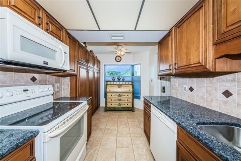 Condominio en alquiler en South Pasadena, Florida, 1 dormitorio, 81.29 m2 № 2111130 - foto 6