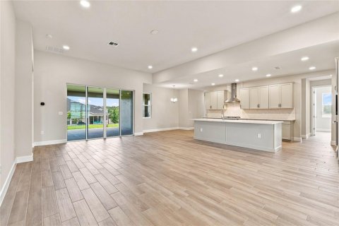 Casa en venta en Apopka, Florida, 4 dormitorios, 280.75 m2 № 2237193 - foto 9