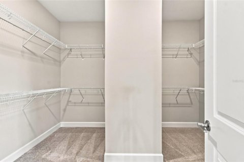 Casa en venta en Apopka, Florida, 4 dormitorios, 280.75 m2 № 2237193 - foto 18