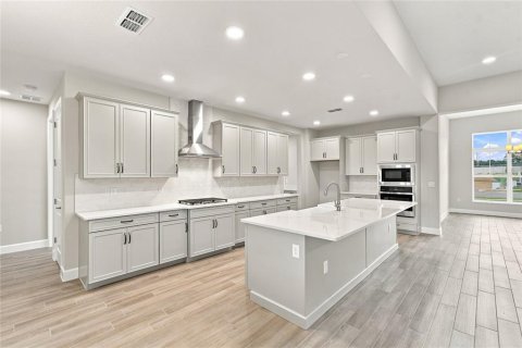 Casa en venta en Apopka, Florida, 4 dormitorios, 280.75 m2 № 2237193 - foto 3