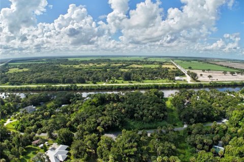 Land in Indiantown, Florida № 2130616 - photo 9