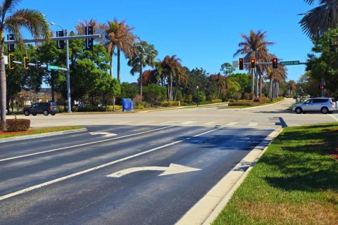 Propiedad comercial en venta en Port St. Lucie, Florida № 2245483 - foto 21