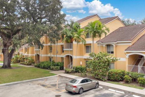 Condo in Oakland Park, Florida, 1 bedroom  № 1838706 - photo 25