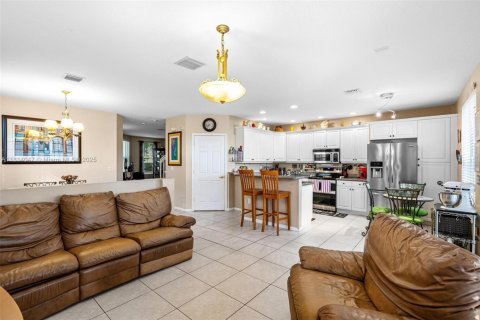 Townhouse in Miramar, Florida 3 bedrooms, 188.96 sq.m. № 1763082 - photo 15