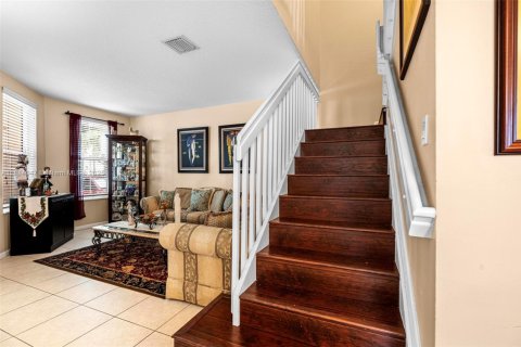 Townhouse in Miramar, Florida 3 bedrooms, 188.96 sq.m. № 1763082 - photo 23