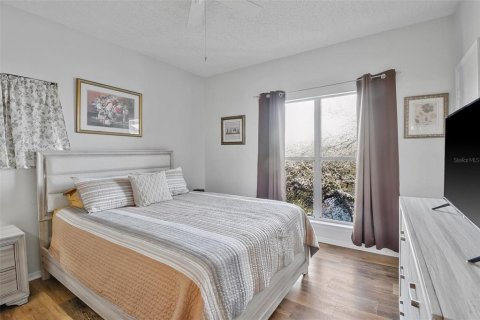 Condo in Tampa, Florida, 1 bedroom  № 2093767 - photo 13