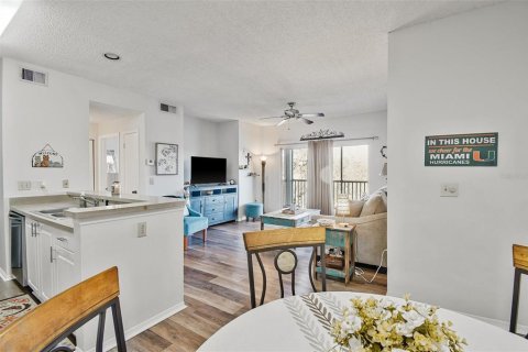 Condo in Tampa, Florida, 1 bedroom  № 2093767 - photo 7