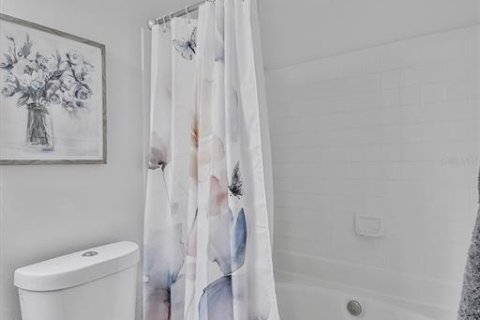 Condo in Tampa, Florida, 1 bedroom  № 2093767 - photo 18