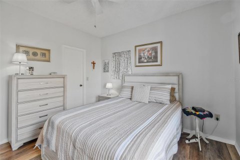 Condo in Tampa, Florida, 1 bedroom  № 2093767 - photo 15