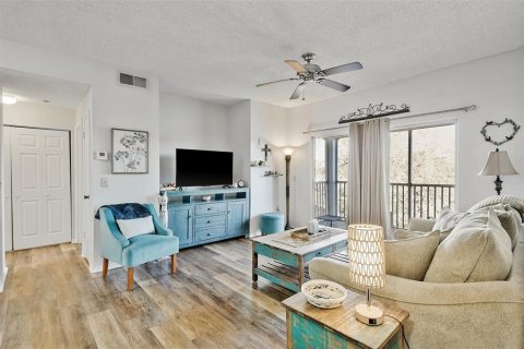 Condo in Tampa, Florida, 1 bedroom  № 2093767 - photo 8