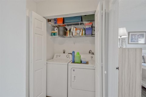 Condo in Tampa, Florida, 1 bedroom  № 2093767 - photo 16