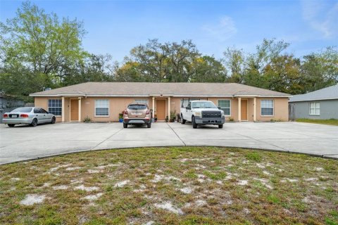 Immobilier commercial à Spring Hill, Floride 6 chambres, 239.13 m2 № 2426027