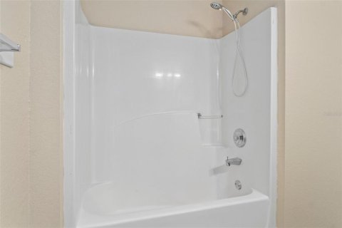 Immobilier commercial à vendre à Spring Hill, Floride: 6 chambres, 239.13 m2 № 2426027 - photo 14