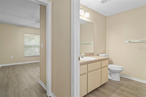 Immobilier commercial à vendre à Spring Hill, Floride: 6 chambres, 239.13 m2 № 2426027 - photo 12