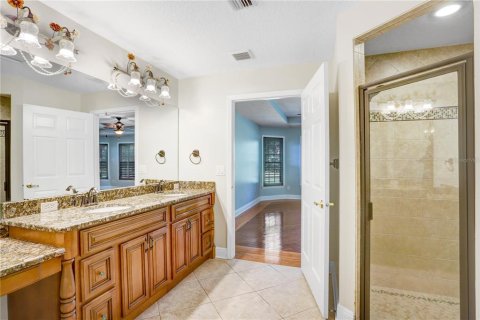 House in Lutz, Florida 5 bedrooms, 318.56 sq.m. № 1516532 - photo 30