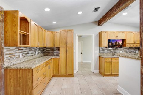 House in Lutz, Florida 5 bedrooms, 318.56 sq.m. № 1516532 - photo 9