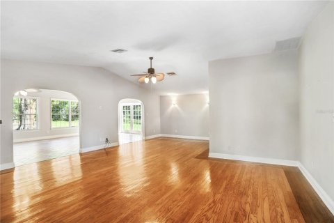 House in Lutz, Florida 5 bedrooms, 318.56 sq.m. № 1516532 - photo 18